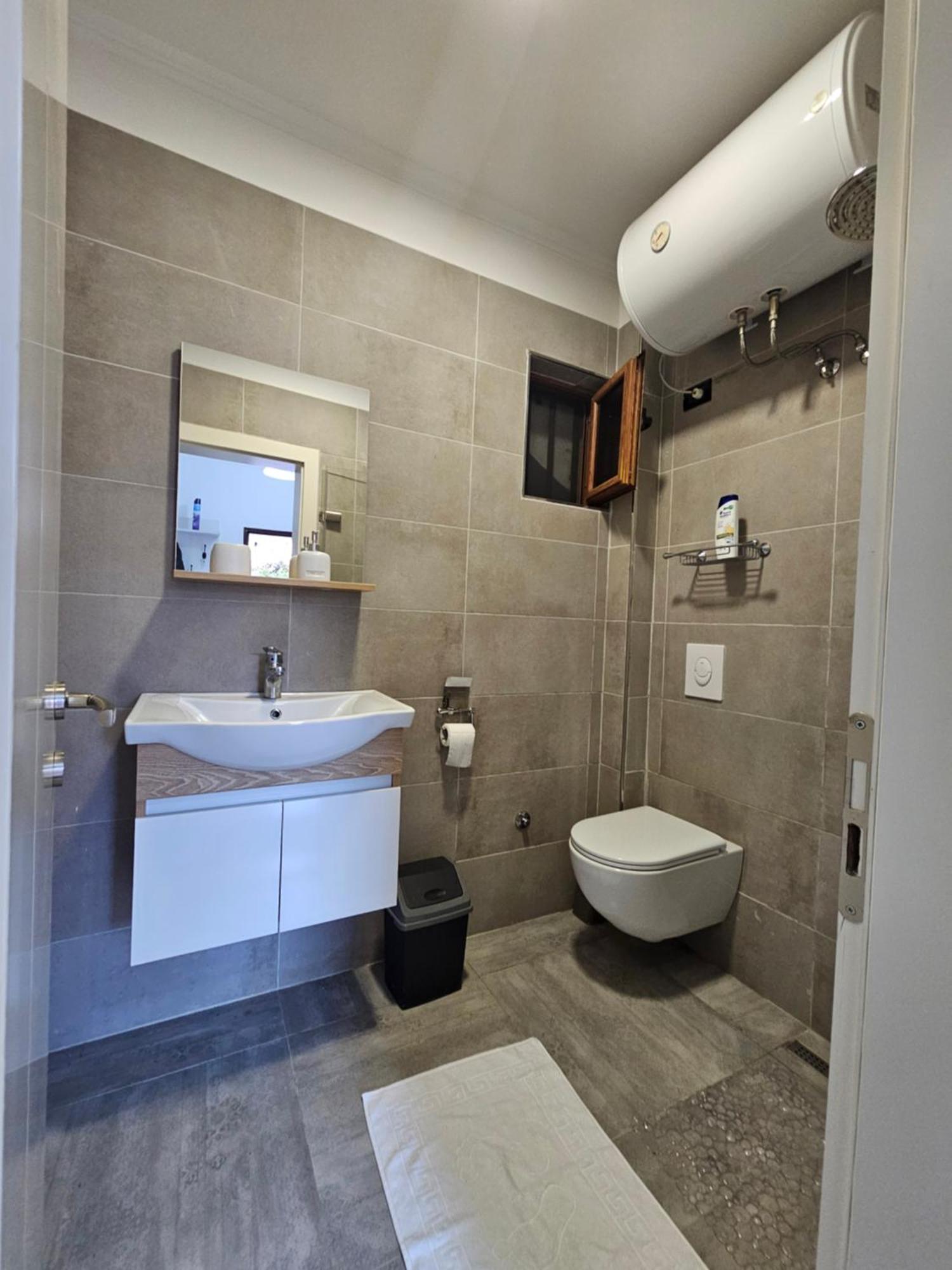 Wanderlust Tirana 2 Apartment Luaran gambar