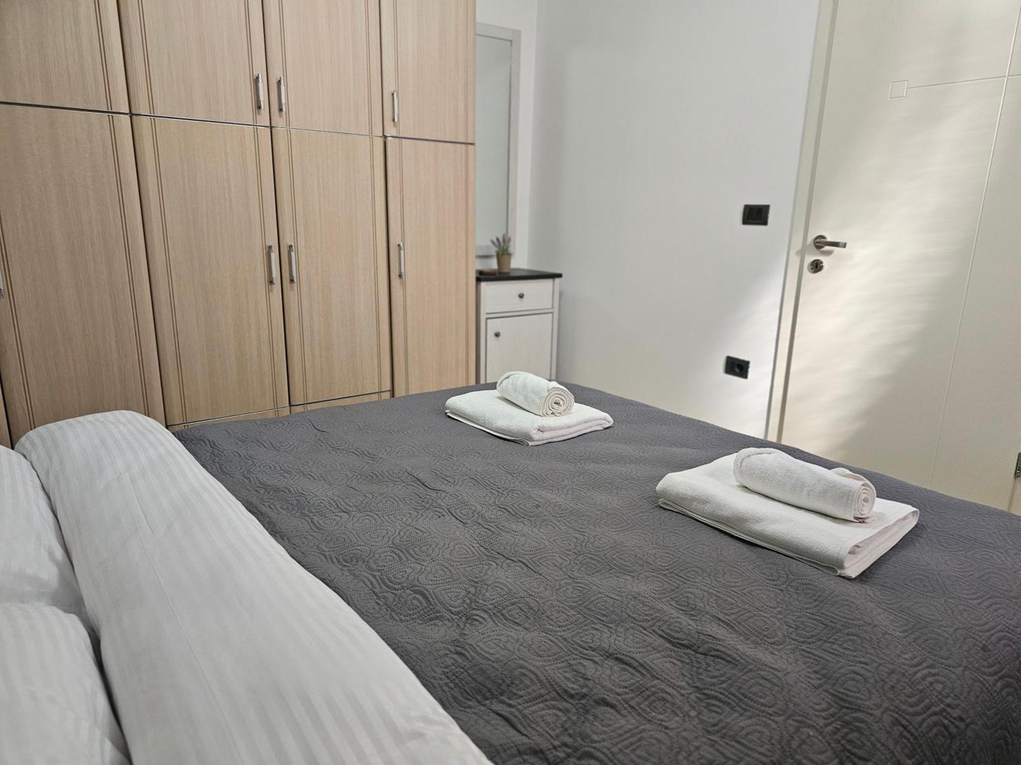 Wanderlust Tirana 2 Apartment Luaran gambar