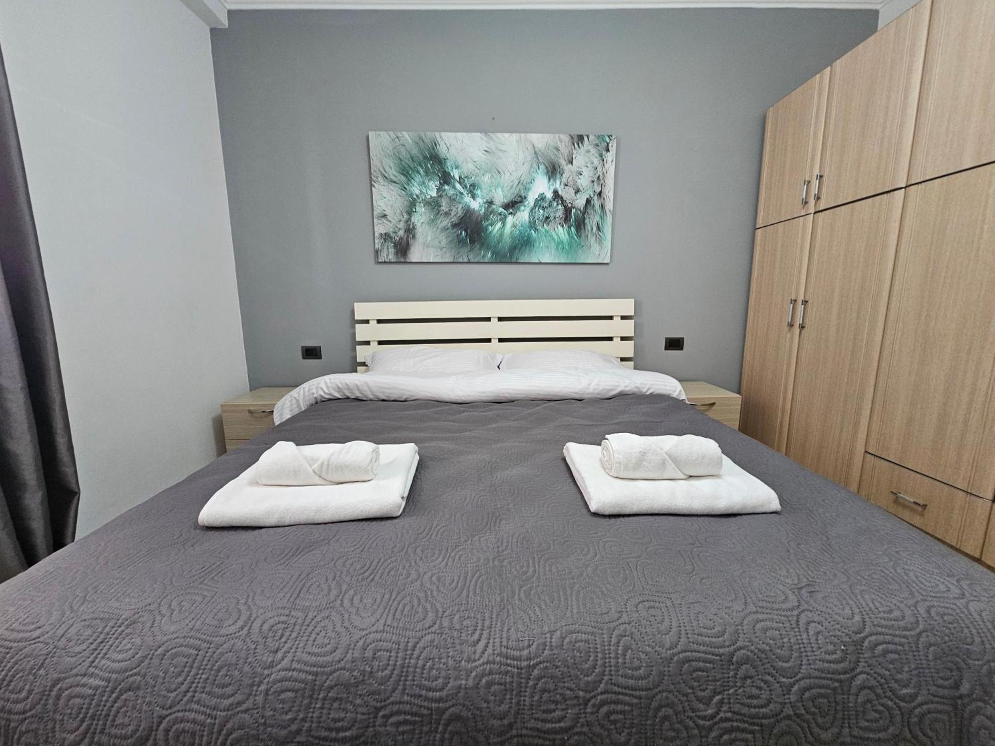 Wanderlust Tirana 2 Apartment Luaran gambar